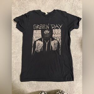 Green Day Radio Revolution Tee